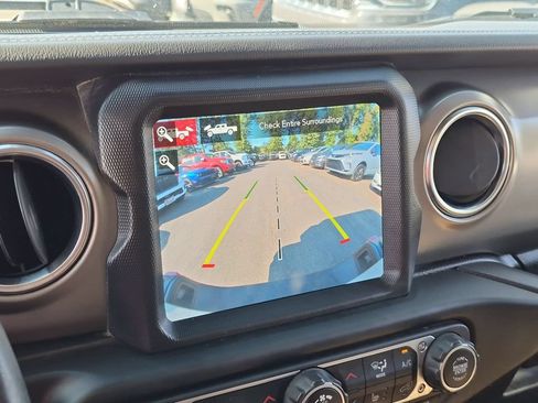 Certified 2020 Jeep Gladiator Rubicon AWD/4WD image 24