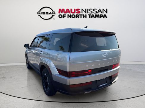 Used 2024 Hyundai Santa Fe SE FWD image 6