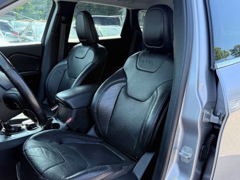 Used 2020 Jeep Cherokee Limited AWD/4WD image 24