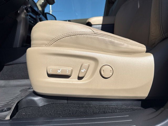 Certified 2021 Toyota 4Runner Limited AWD/4WD image 21