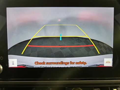 Used 2025 Toyota Camry SE image 18