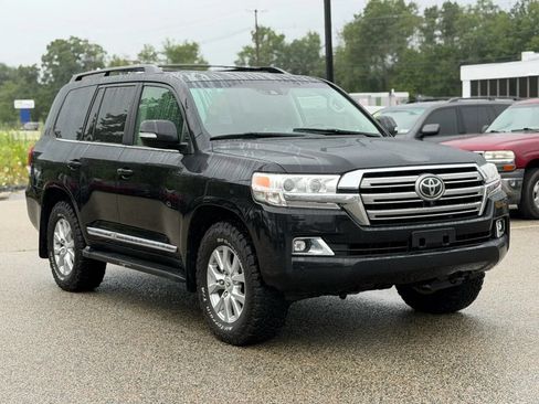 Used 2016 Toyota Land Cruiser AWD/4WD image 2