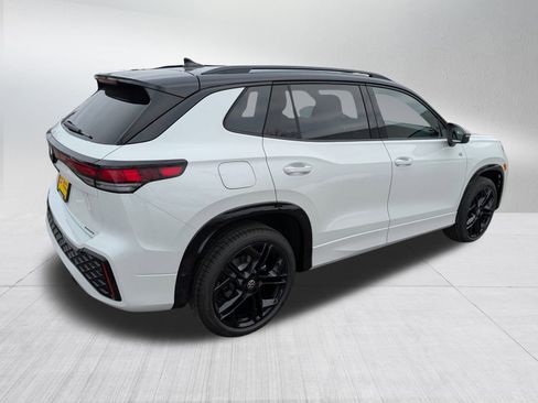 New 2026 Volkswagen Tiguan SE R-Line image 2