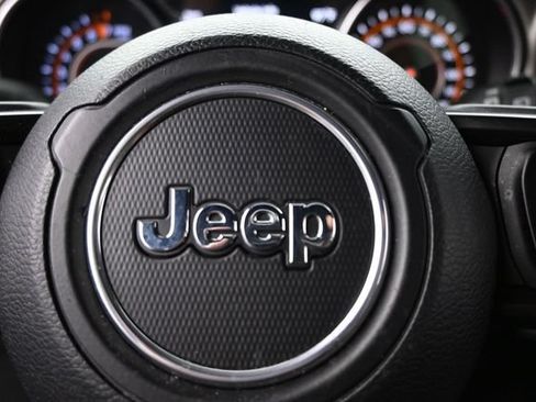 Used 2018 Jeep Wrangler Unlimited Sport S AWD/4WD image 33