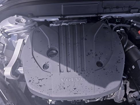 Certified 2025 Volvo XC60 B5 Core AWD/4WD image 41