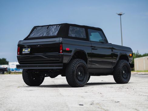 Used 2024 Ford Bronco Black Diamond AWD/4WD image 30
