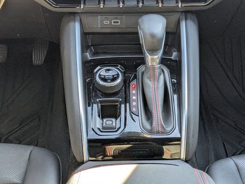 Used 2024 Chevrolet Colorado Z71 w/ Z71 Convenience Package 2 image 20