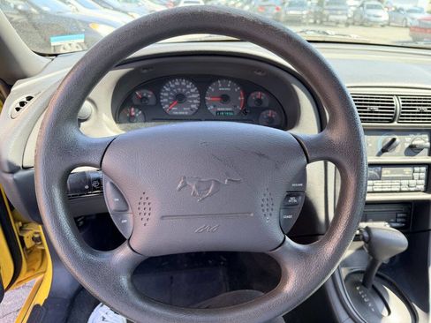 Used 1999 Ford Mustang Convertible RWD image 8
