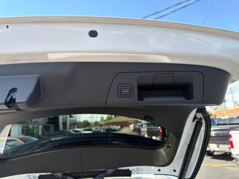 Used 2023 Buick Envision Preferred FWD image 16