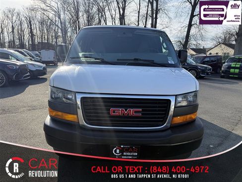 Used 2023 GMC Savana 2500 RWD image 2