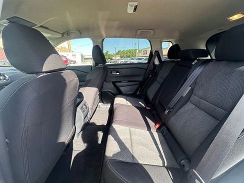 Certified 2025 Nissan Rogue SV FWD image 15