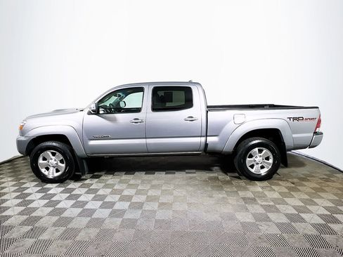 Used 2015 Toyota Tacoma 4x4 Double Cab w/ TRD Sport Package image 5