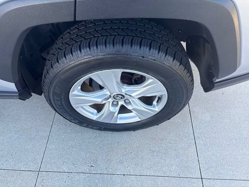 Used 2020 Toyota RAV4 XLE AWD/4WD image 12