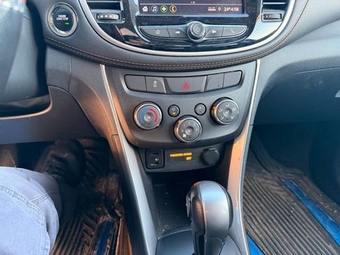 Certified 2021 Chevrolet Trax LT w/ Redline Edition image 15