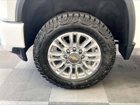 Used 2021 Chevrolet Silverado 3500 High Country AWD/4WD image 8