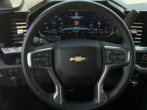 Used 2024 Chevrolet Silverado 2500 LTZ w/ LTZ Convenience Package AWD/4WD image 16