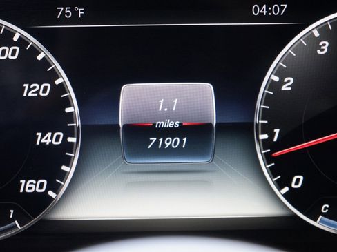 Used 2020 Mercedes-Benz E 450 4MATIC Wagon w/ Premium Package image 14