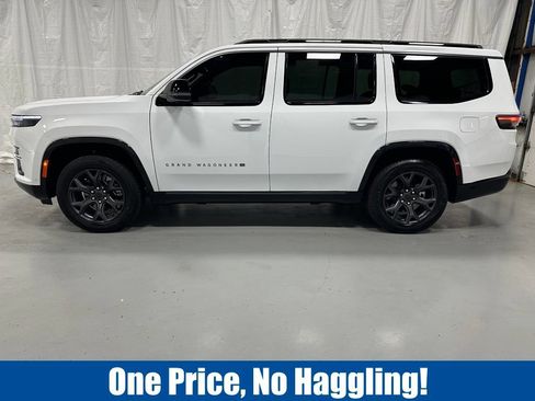 Used 2026 Jeep Grand Wagoneer Limited w/ Premium Group II AWD/4WD image 4