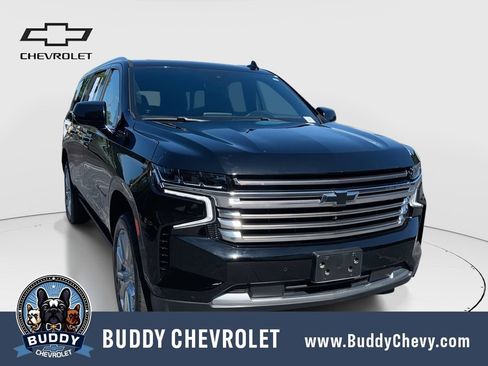 Used 2024 Chevrolet Suburban High Country AWD/4WD image 1