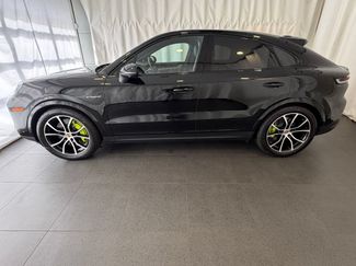 Certified 2025 Porsche Cayenne E-Hybrid Coupe AWD/4WD video 2