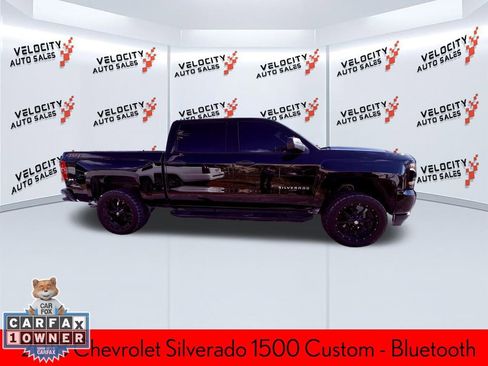 Used 2018 Chevrolet Silverado 1500 Custom w/ Custom Value Package image 2