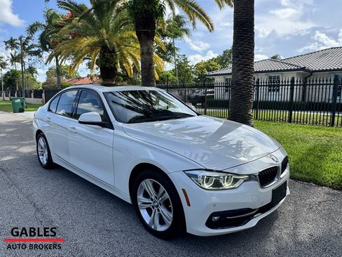 Used 2016 BMW 328i xDrive Sedan AWD/4WD image 3