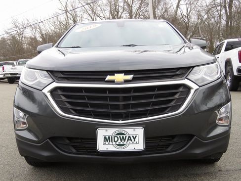 Used 2019 Chevrolet Equinox LT image 2