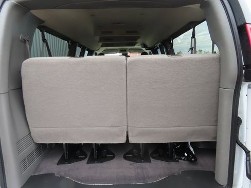 Used 2025 Chevrolet Express 3500 LT image 26