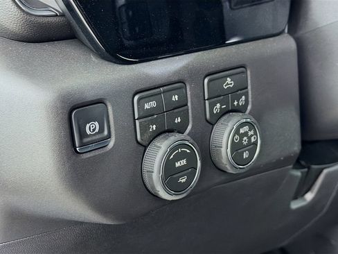 New 2026 Chevrolet Silverado 1500 LT Trail Boss w/ Convenience Package II AWD/4WD image 10