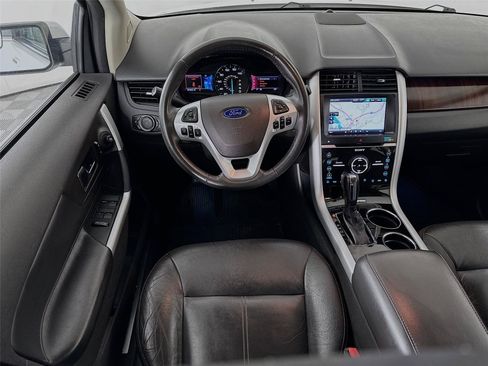 Used 2013 Ford Edge Limited w/ Driver Entry Pkg FWD image 2