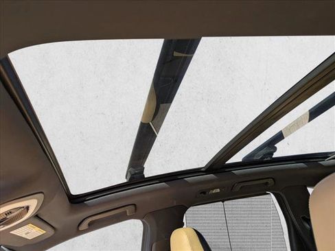 Used 2018 Porsche Cayenne S Platinum image 17