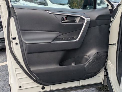 Used 2025 Toyota RAV4 LE image 2