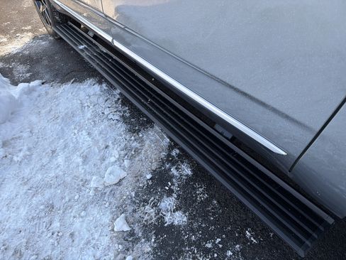 Certified 2024 GMC Yukon XL Denali w/ Denali Reserve Package image 35