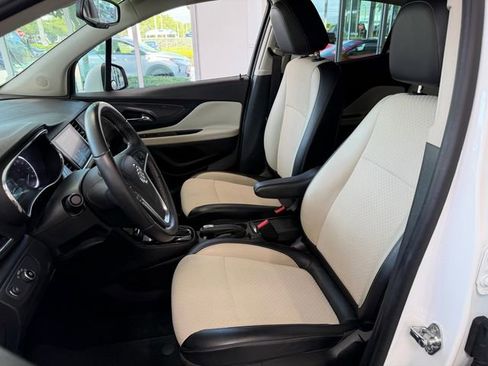 Used 2018 Buick Encore Preferred FWD image 3