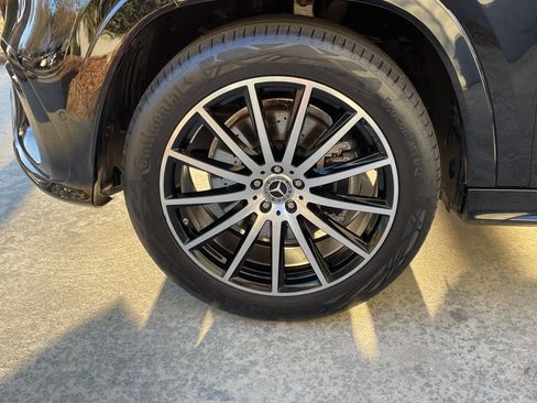 Certified 2025 Mercedes-Benz GLS 450 4MATIC image 17