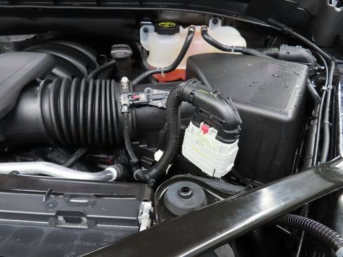 Used 2025 GMC Sierra 1500 Elevation image 21