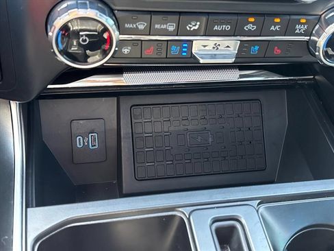 Used 2023 Ford F150 Raptor w/ Raptor Carbon Fibre Package AWD/4WD image 36