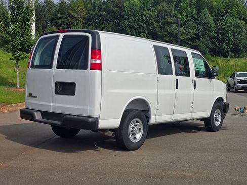 New 2026 Chevrolet Express 2500 w/ Driver Convenience Package RWD image 33