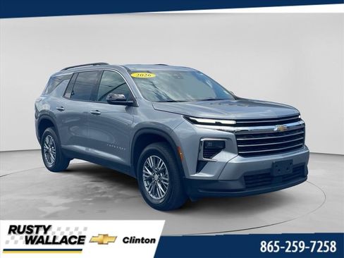 Used 2026 Chevrolet Traverse LT AWD/4WD image 1