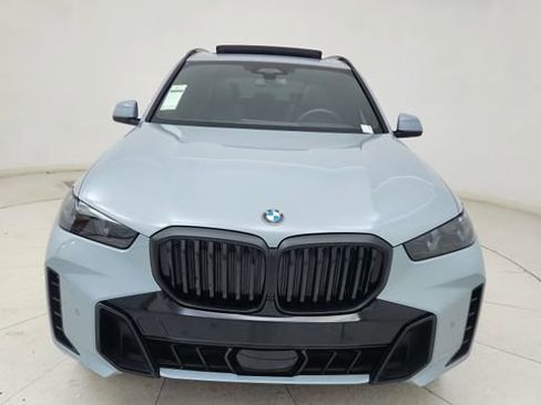 Used 2025 BMW X5 xDrive40i w/ M Sport Package image 2