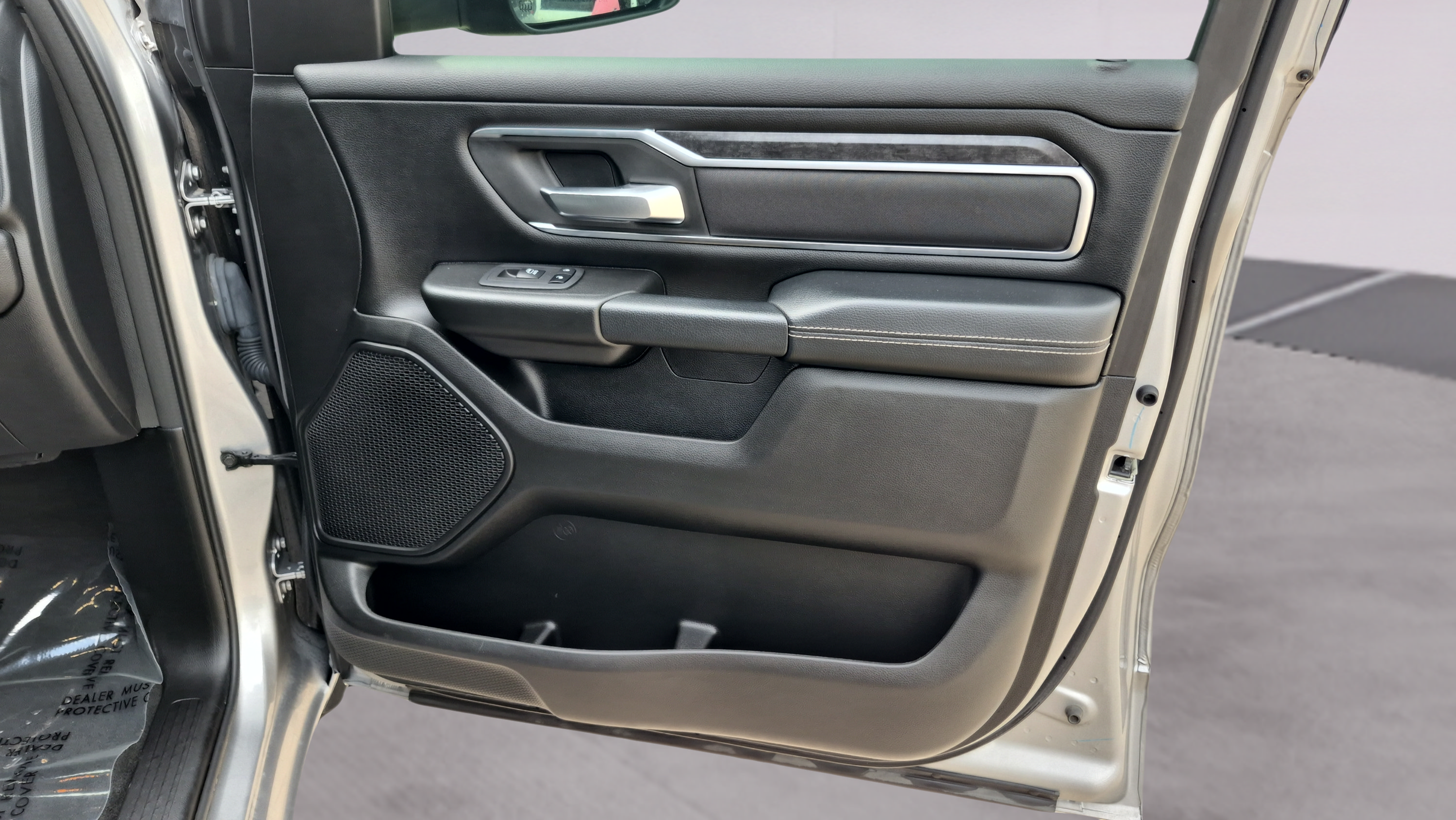 Used 2024 RAM 1500 Big Horn AWD/4WD image 17