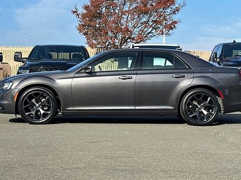 Used 2023 Chrysler 300 S image 7