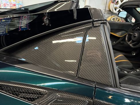 Used 2023 McLaren 720S Performance image 20