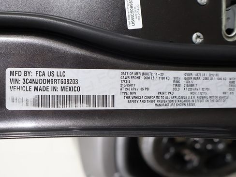 Used 2024 Jeep Compass Trailhawk AWD/4WD image 48