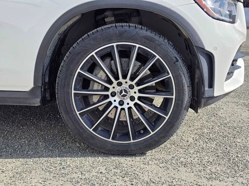 Used 2022 Mercedes-Benz GLC 300 image 9