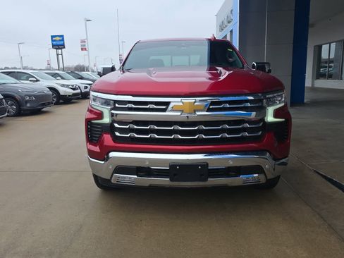 Used 2024 Chevrolet Silverado 1500 LTZ w/ Technology Package image 3