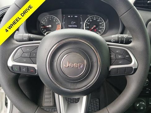 Certified 2023 Jeep Renegade Latitude AWD/4WD image 27
