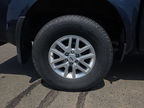Used 2017 Nissan Frontier SV AWD/4WD image 12