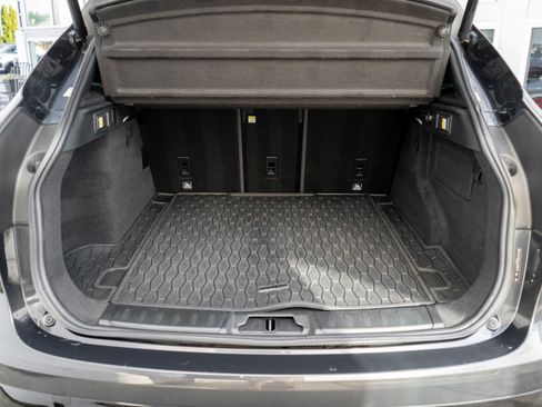 Used 2017 Jaguar F-PACE S image 35