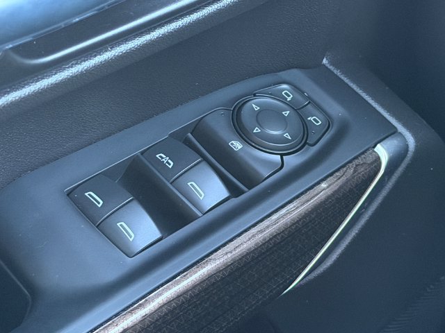 Used 2021 Chevrolet Silverado 1500 LT Trail Boss w/ Bed Protection Package AWD/4WD image 32